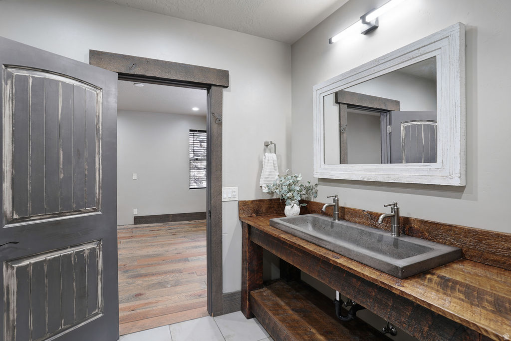 OAK VIEW HILLS - Residential