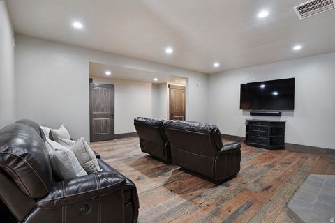 Tiny photo for 858 E 600 S, Santaquin, UT 84655 (MLS # 2149791)