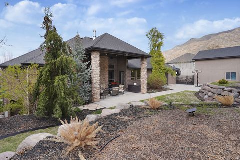 Tiny photo for 858 E 600 S, Santaquin, UT 84655 (MLS # 2149791)