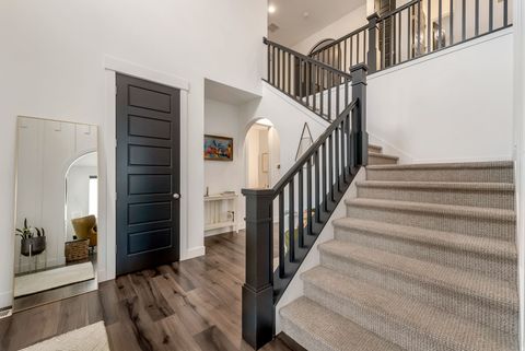 Tiny photo for 1633 W ALPENGLOW CIR, Farmington, UT 84025 (MLS # 2133065)