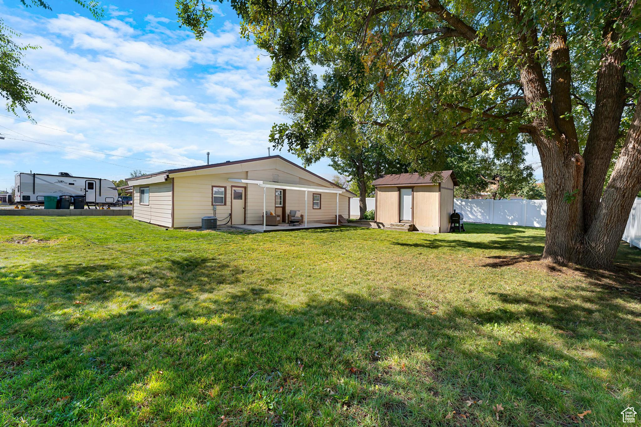 STEPHEN PUTNAM PLACE - Residential