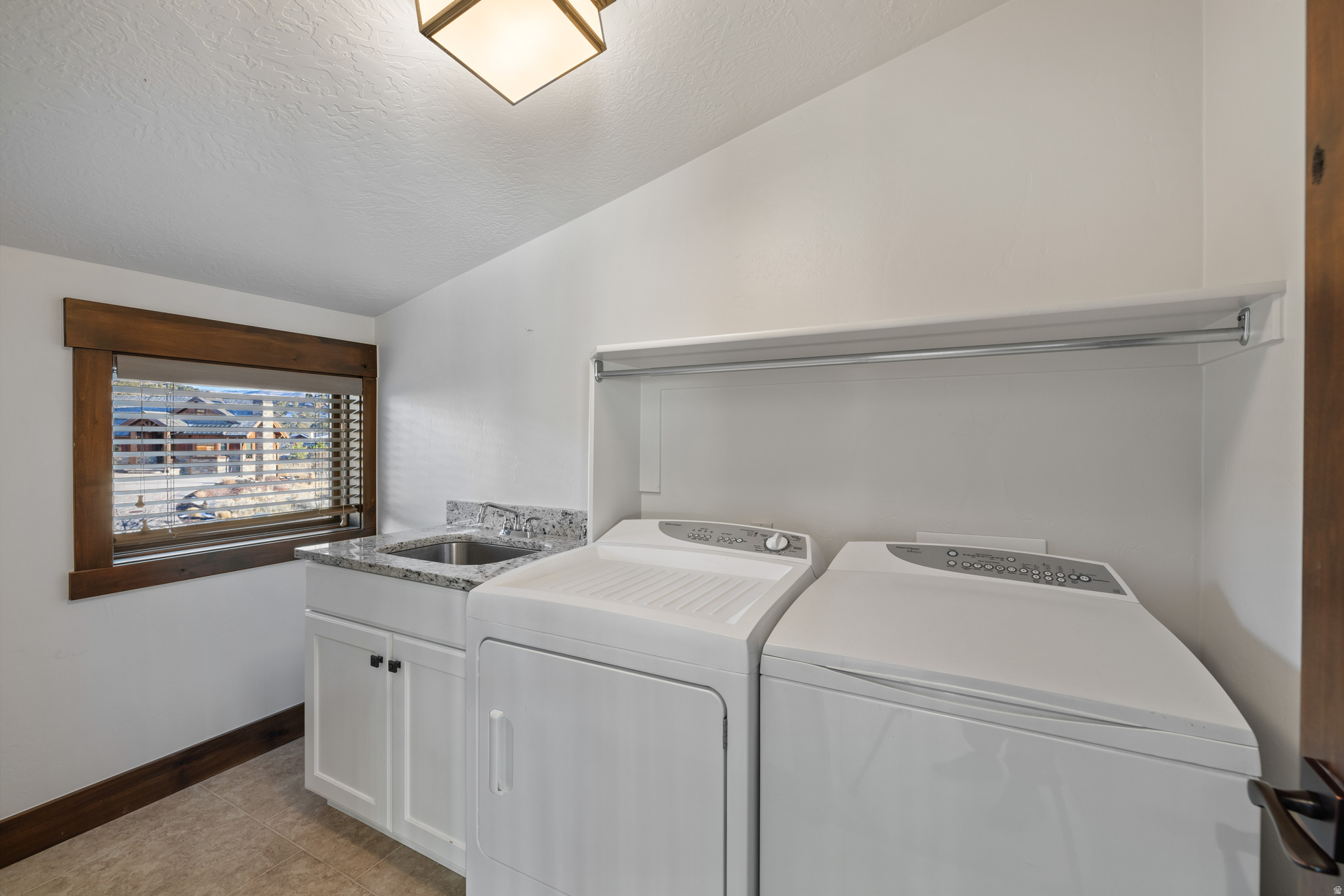 RED LEDGES - Residential