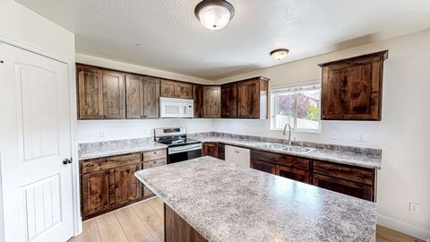 Tiny photo for 29 W MAGELLAN LN, Elk Ridge, UT 84651 (MLS # 2152748)