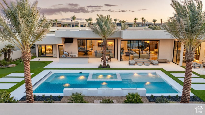 STONE CLIFF - Residential