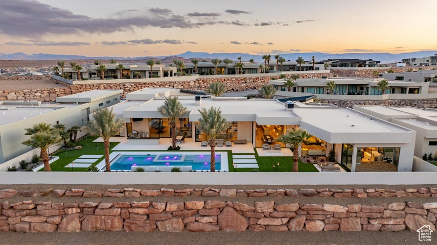 STONE CLIFF - Residential