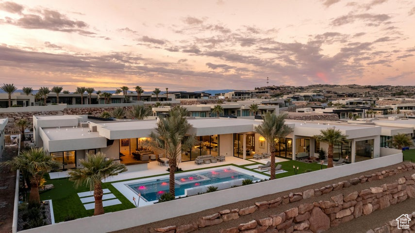 STONE CLIFF - Residential