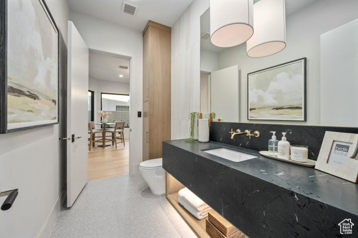 STONE CLIFF - Residential