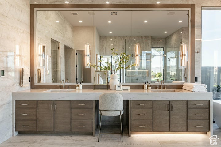 STONE CLIFF - Residential