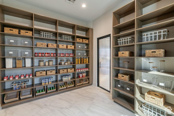 STONE CLIFF - Residential