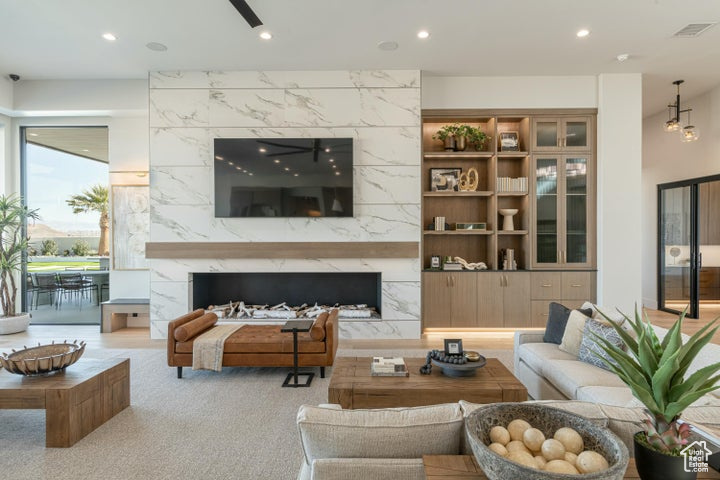 STONE CLIFF - Residential