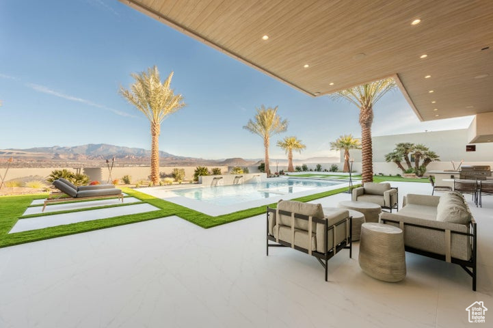 STONE CLIFF - Residential