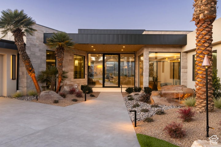 STONE CLIFF - Residential