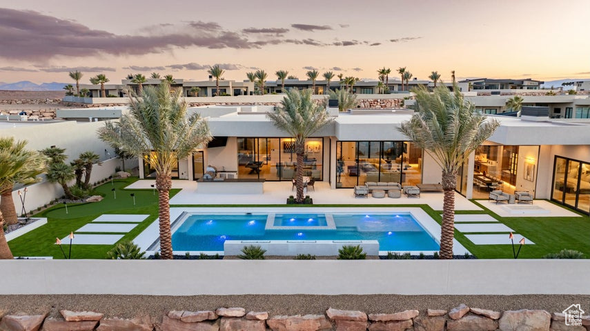 STONE CLIFF - Residential