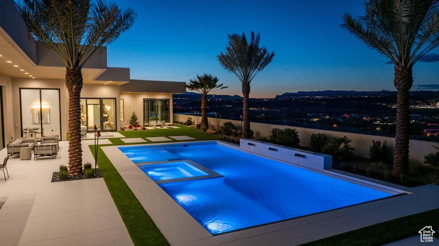 STONE CLIFF - Residential