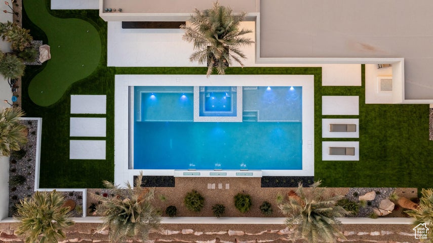 STONE CLIFF - Residential