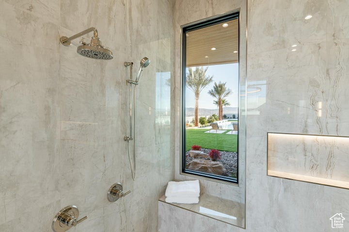 STONE CLIFF - Residential