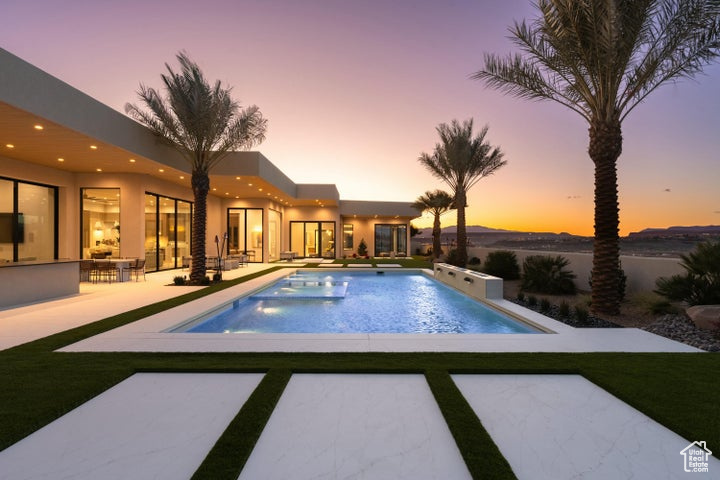 STONE CLIFF - Residential