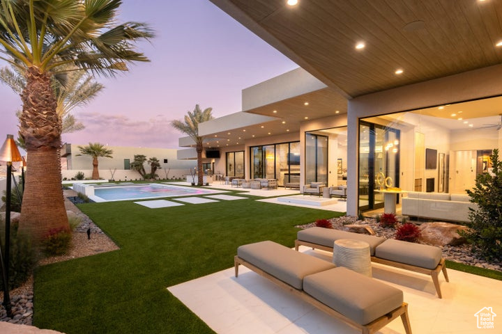 STONE CLIFF - Residential