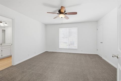 Tiny photo for 255 E 400 S, Bountiful, UT 84010 (MLS # 2141276)