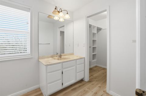 Tiny photo for 255 E 400 S, Bountiful, UT 84010 (MLS # 2141276)