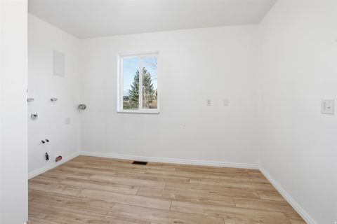 Tiny photo for 255 E 400 S, Bountiful, UT 84010 (MLS # 2141276)