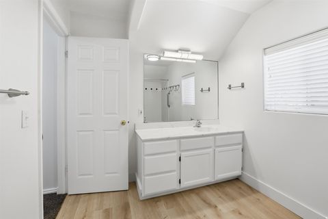 Tiny photo for 255 E 400 S, Bountiful, UT 84010 (MLS # 2141276)