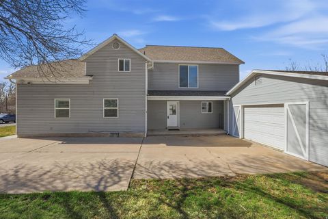 Tiny photo for 255 E 400 S, Bountiful, UT 84010 (MLS # 2141276)