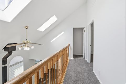 Tiny photo for 255 E 400 S, Bountiful, UT 84010 (MLS # 2141276)