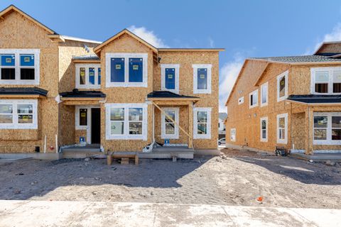 Photo of 812 N BANNER DR #658, Saratoga Springs, UT 84045 (MLS # 2143968)