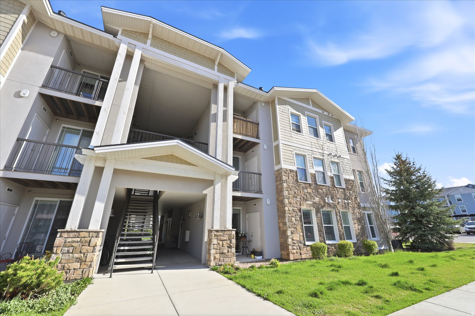 RANCH LANDING - Residential