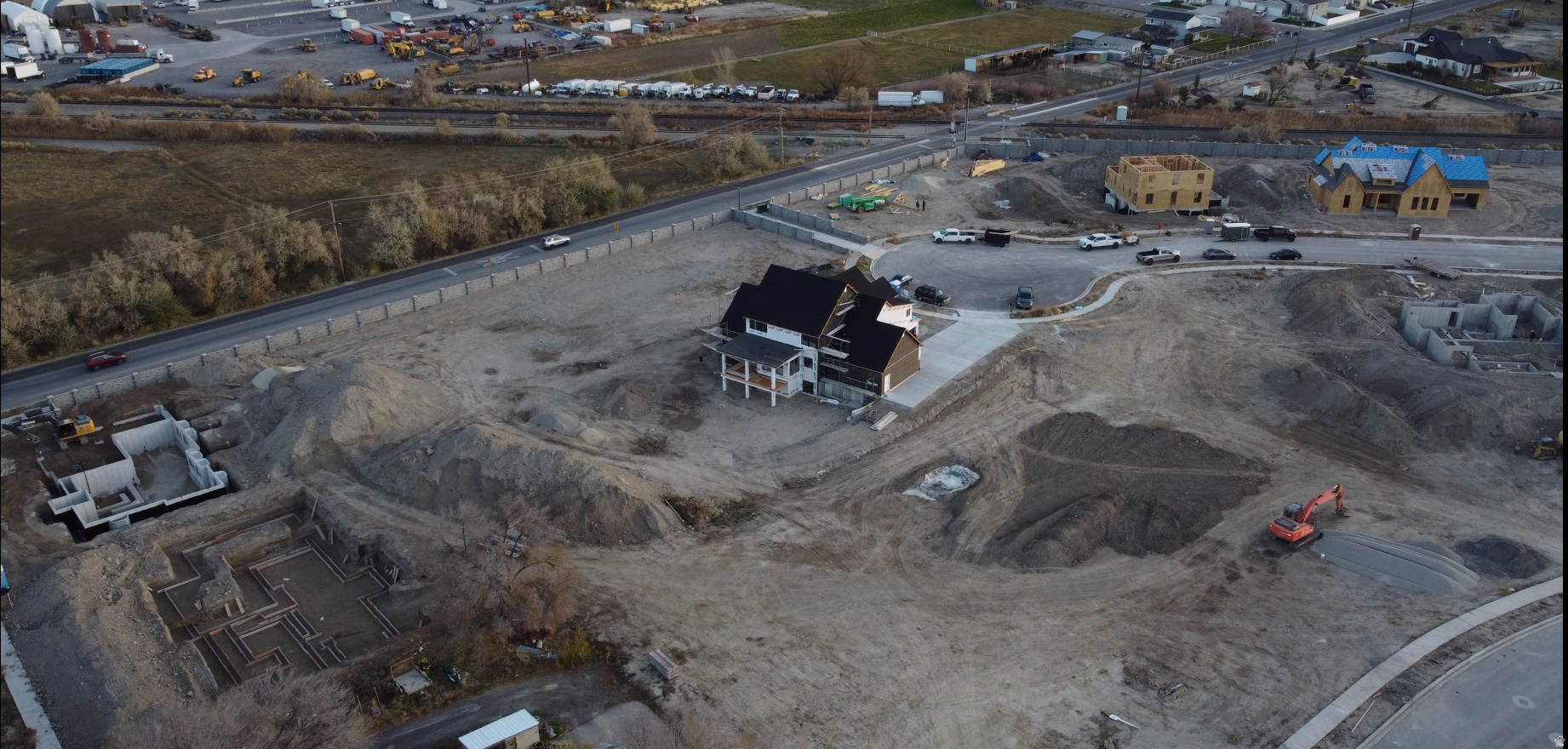 WHISPER HOLLOW ESTATES - Land