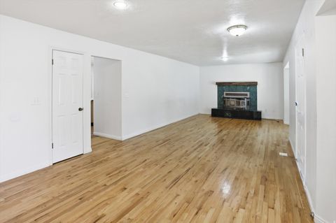 Tiny photo for 288 E 350 N, Alpine, UT 84004 (MLS # 2156671)