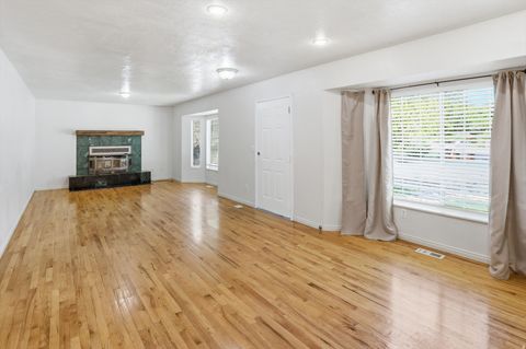 Tiny photo for 288 E 350 N, Alpine, UT 84004 (MLS # 2156671)