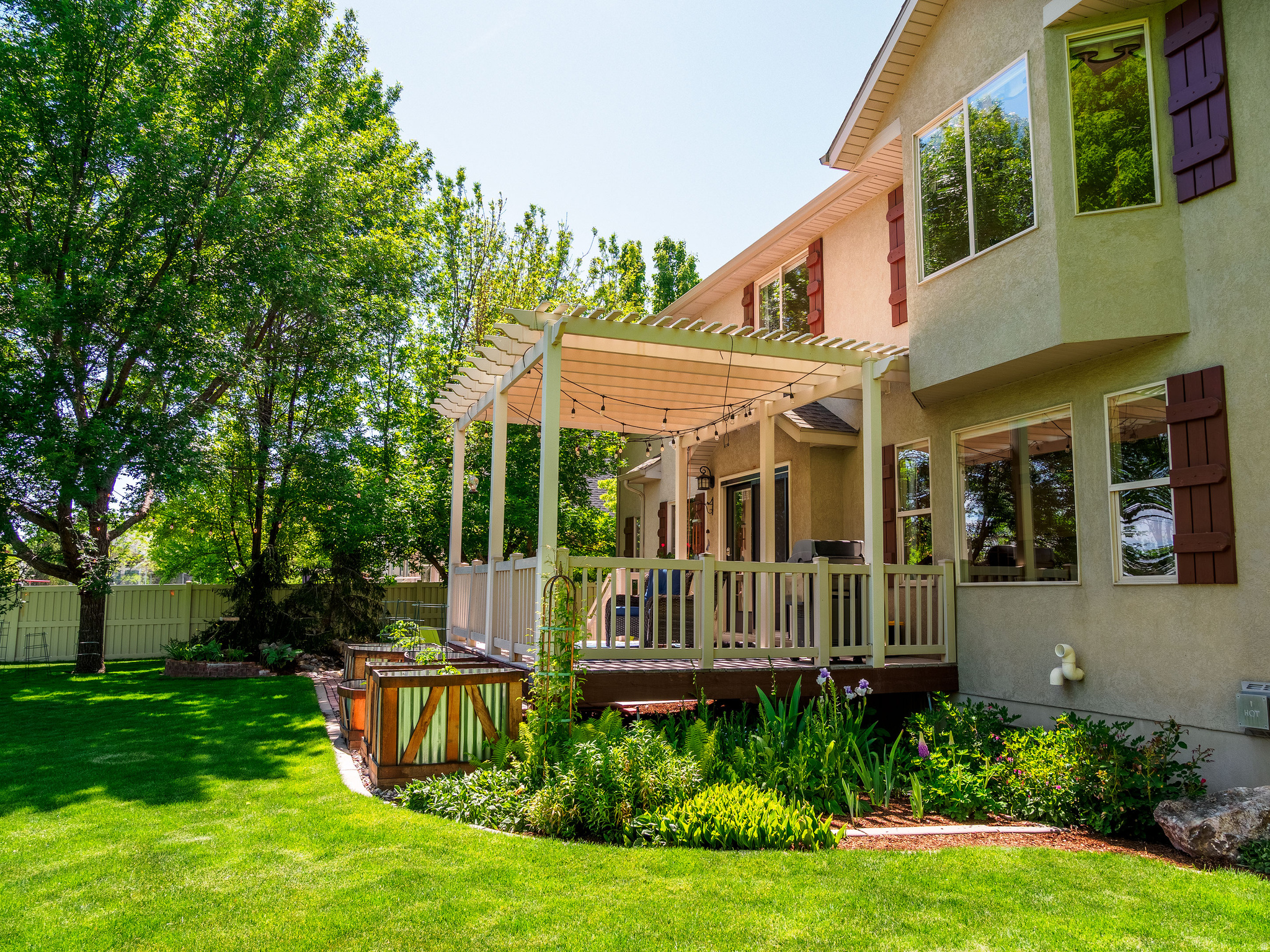 QUAIL HOLLOW - Residential