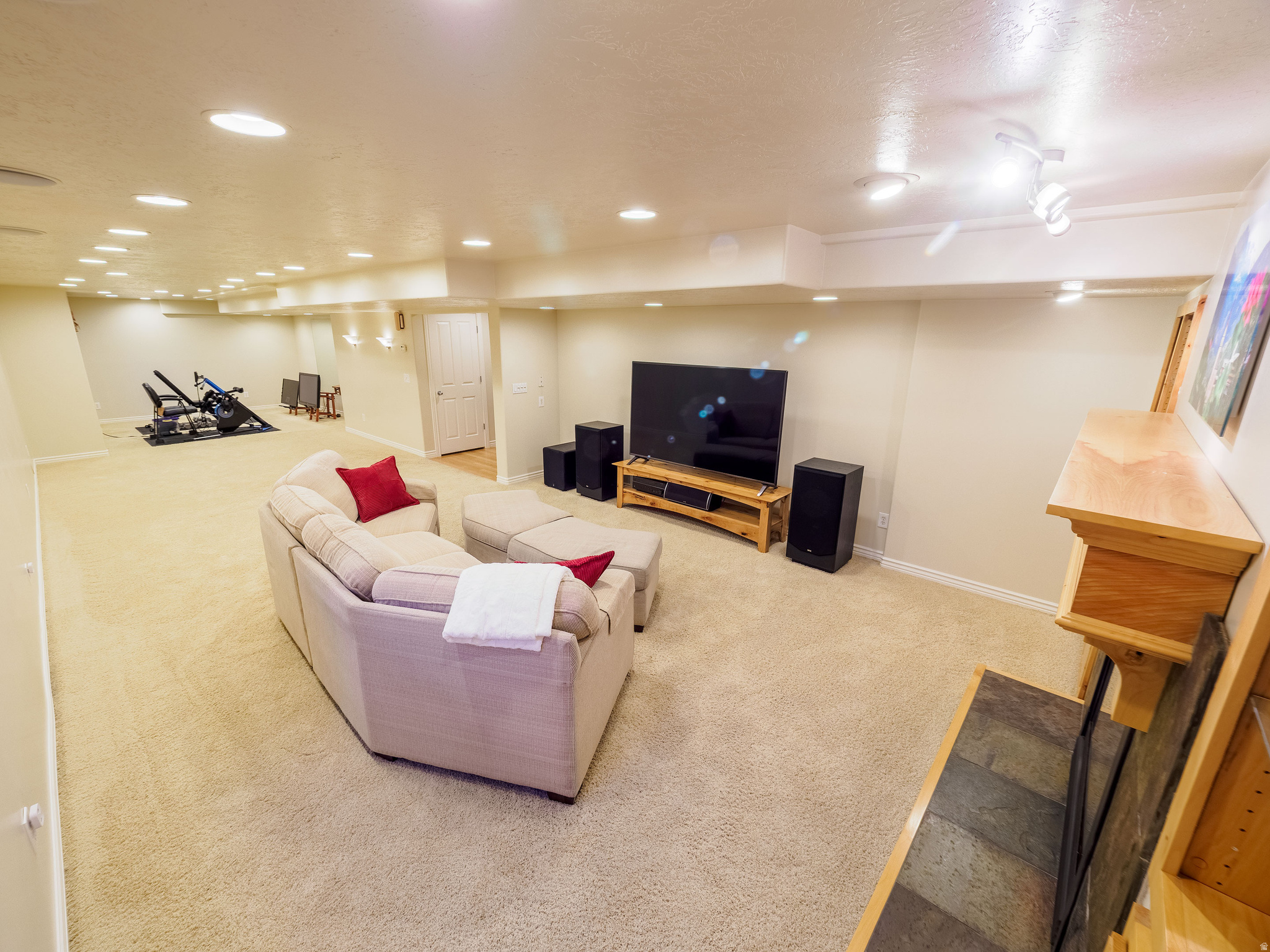 QUAIL HOLLOW - Residential
