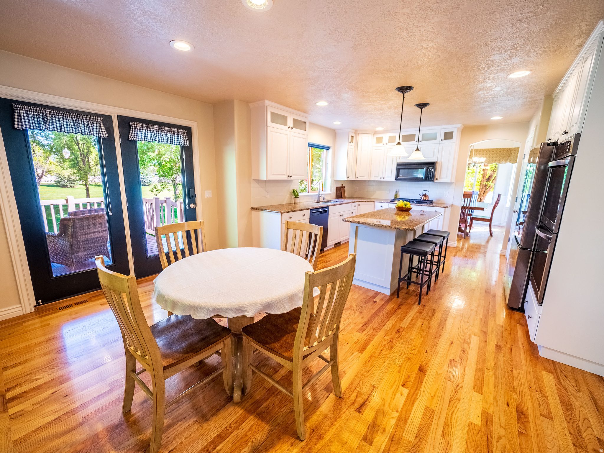 QUAIL HOLLOW - Residential