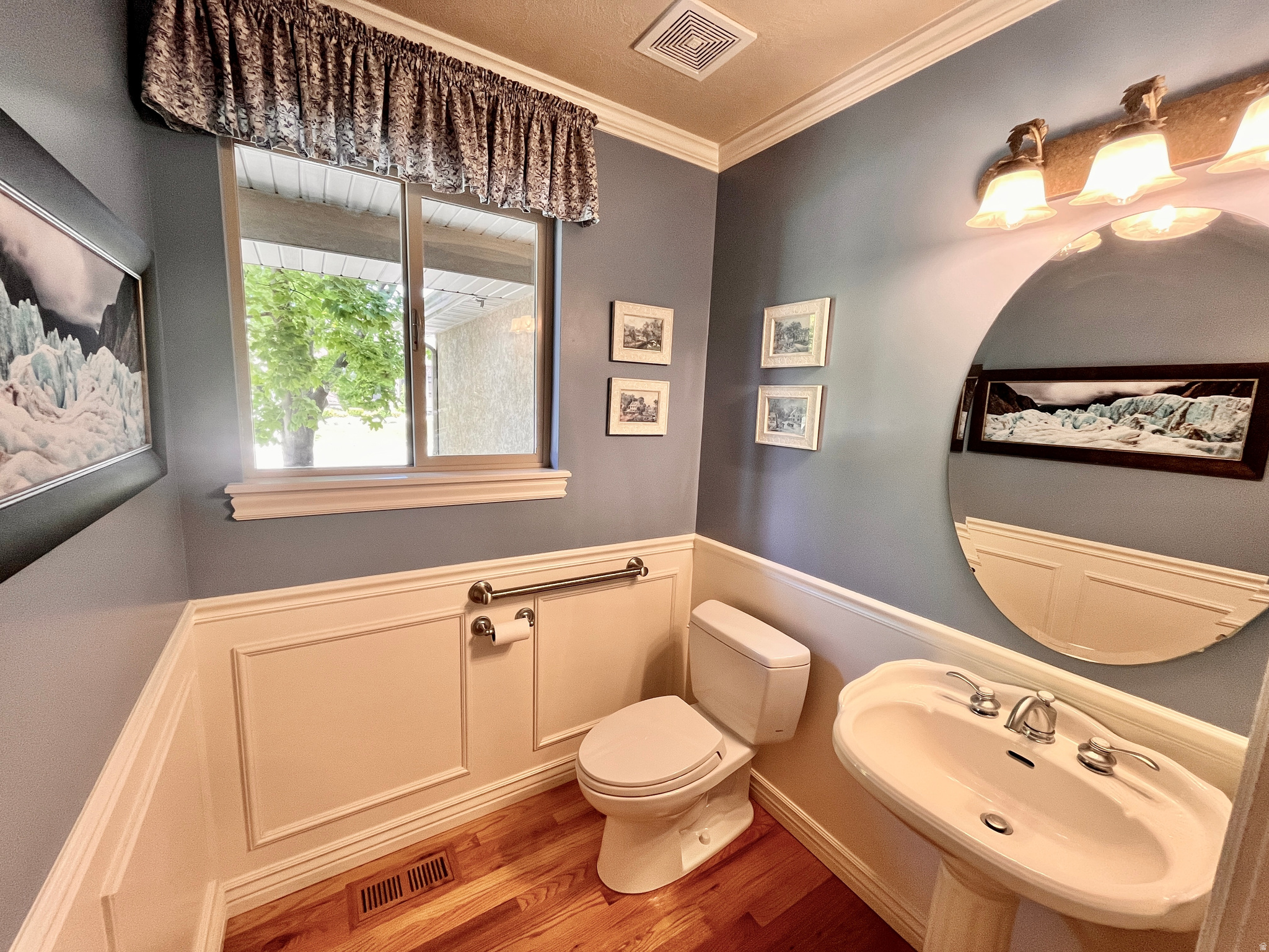QUAIL HOLLOW - Residential