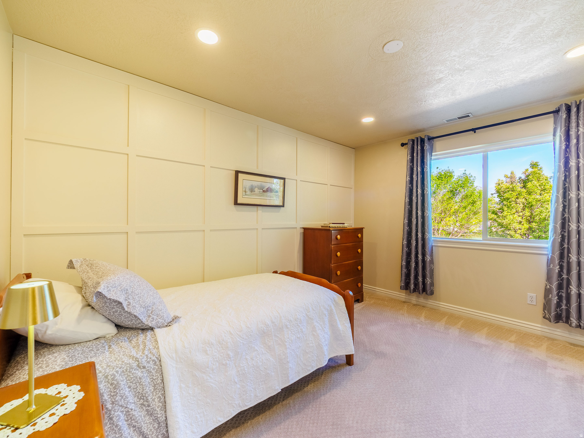 QUAIL HOLLOW - Residential
