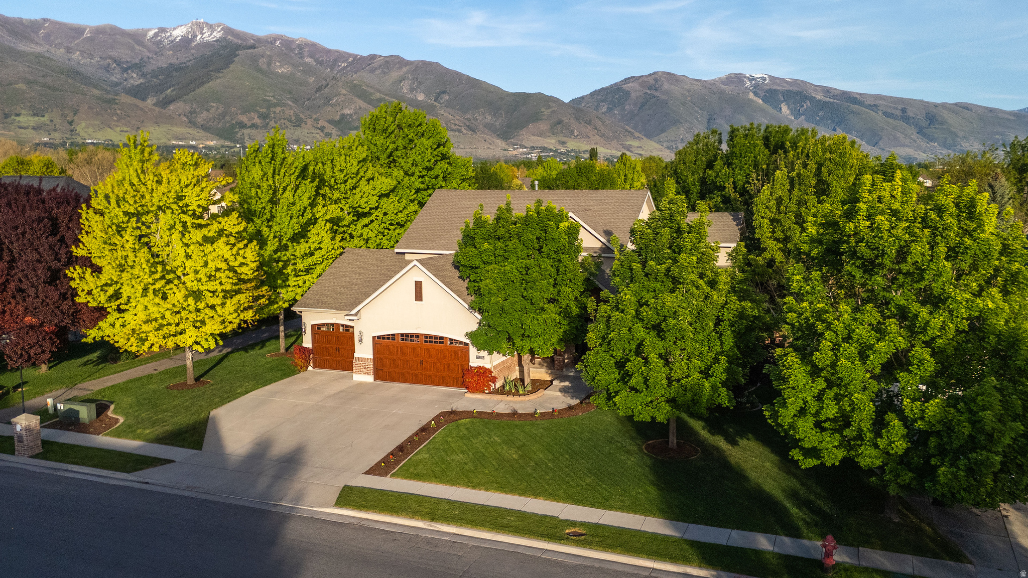 QUAIL HOLLOW - Residential