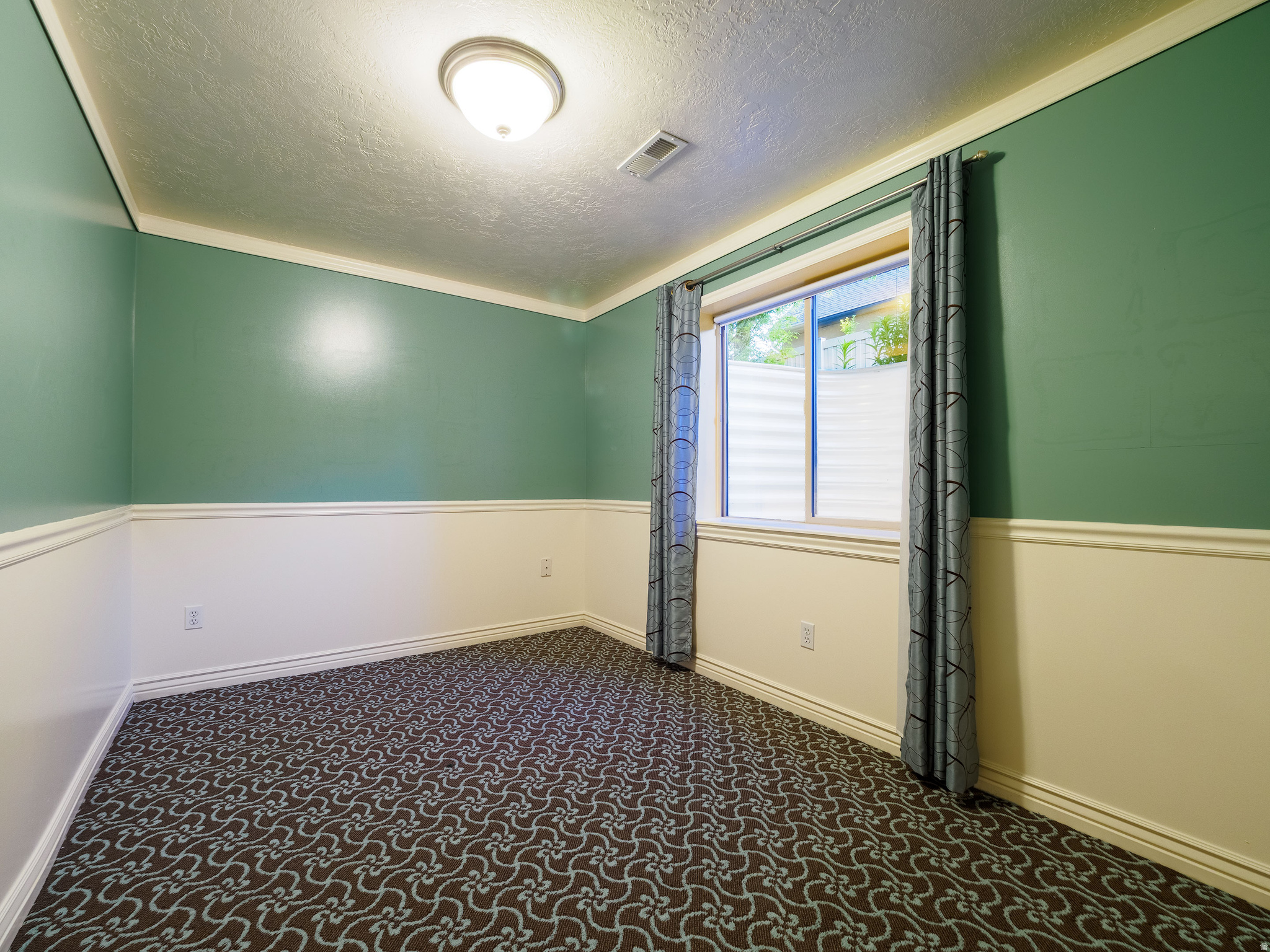 QUAIL HOLLOW - Residential