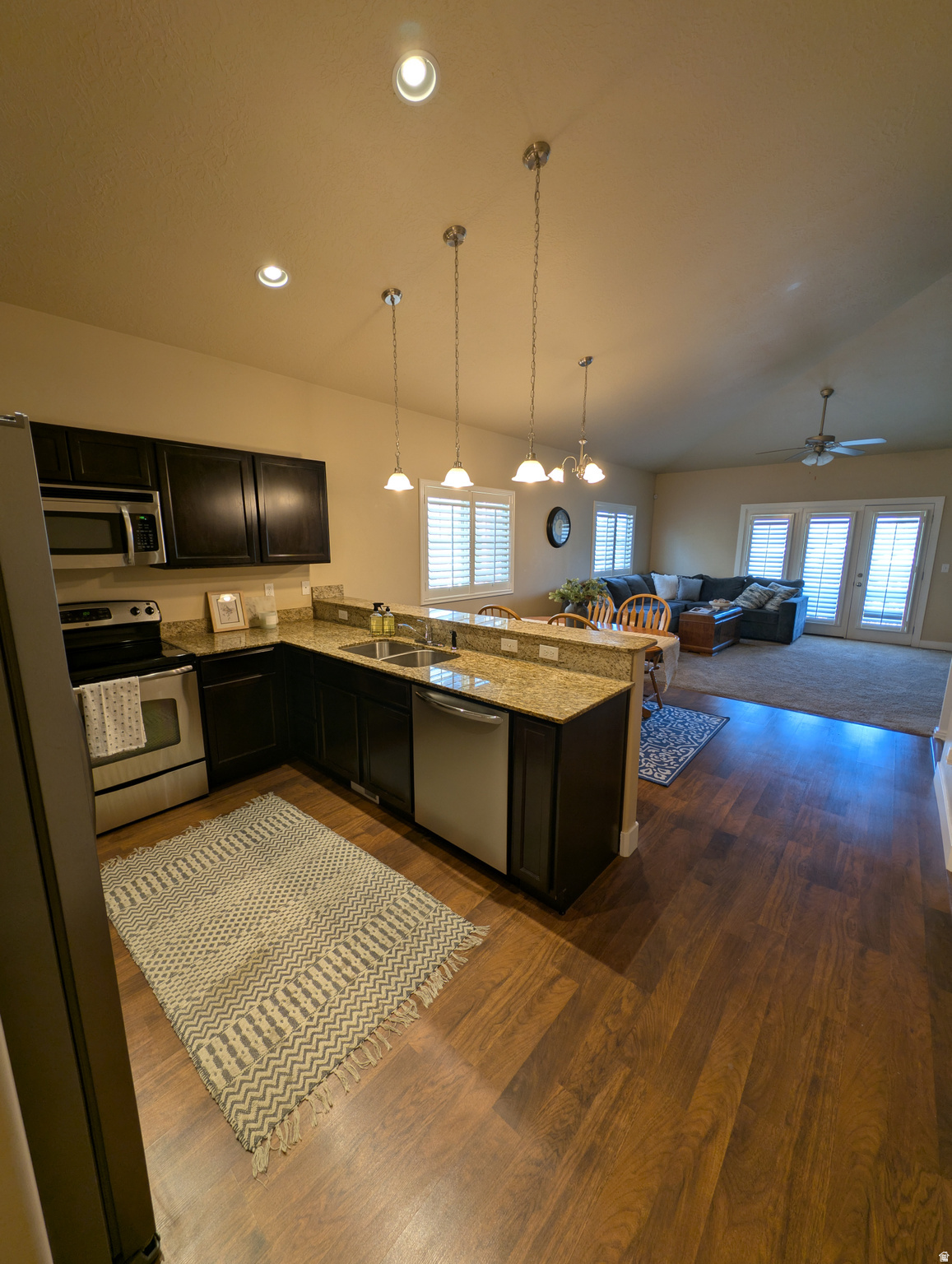 WATERSIDE VILLAGE - Residential