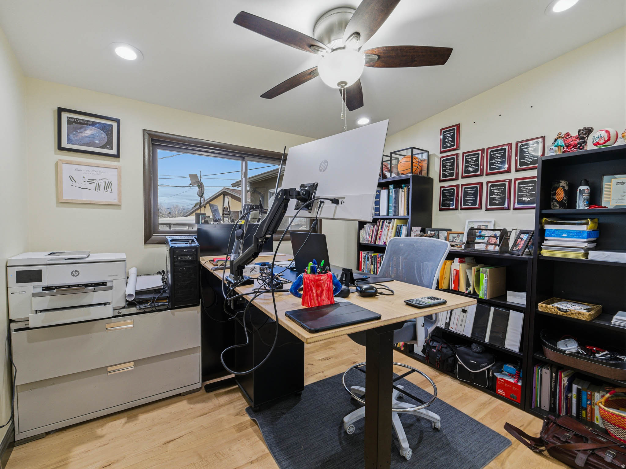 ROLLING KNOLLS - Residential