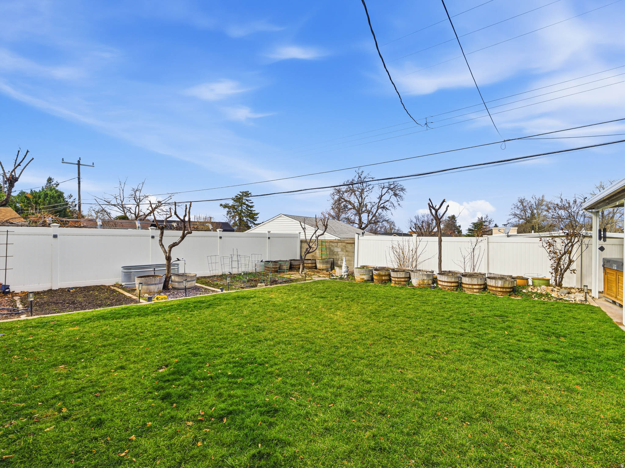 ROLLING KNOLLS - Residential