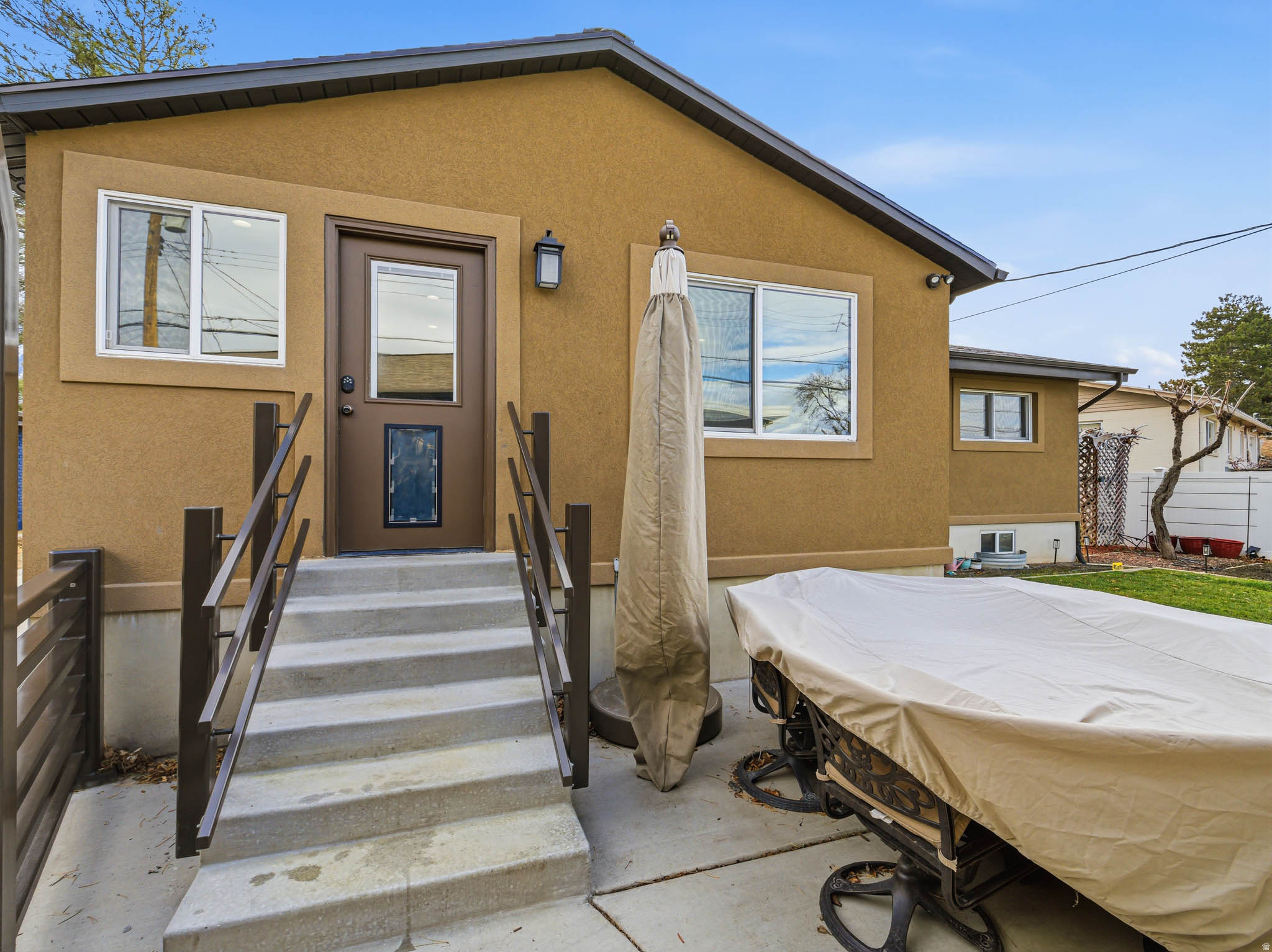 ROLLING KNOLLS - Residential