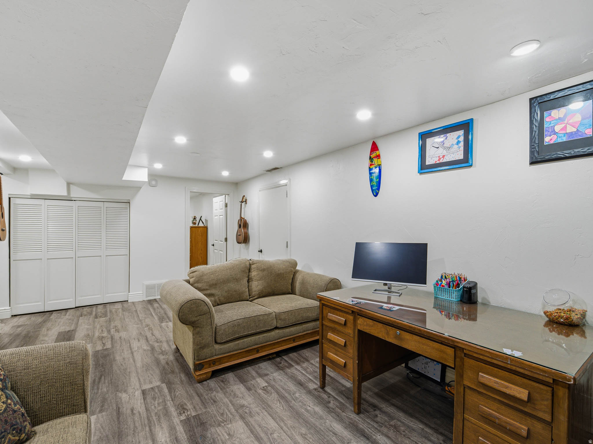 ROLLING KNOLLS - Residential