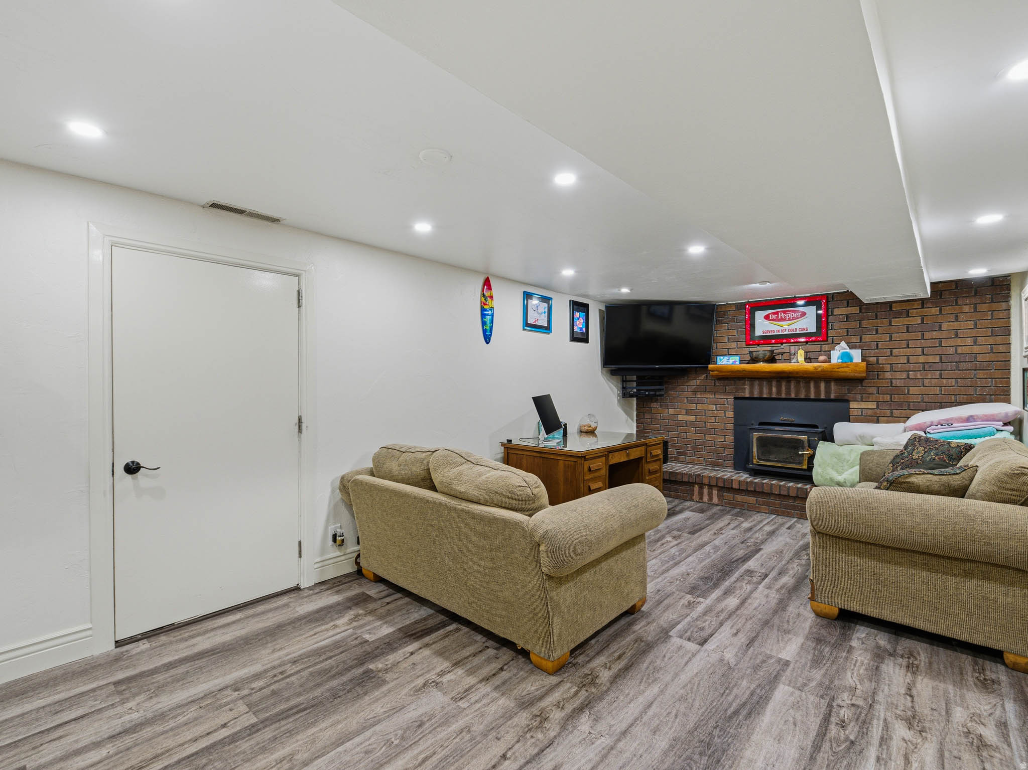 ROLLING KNOLLS - Residential