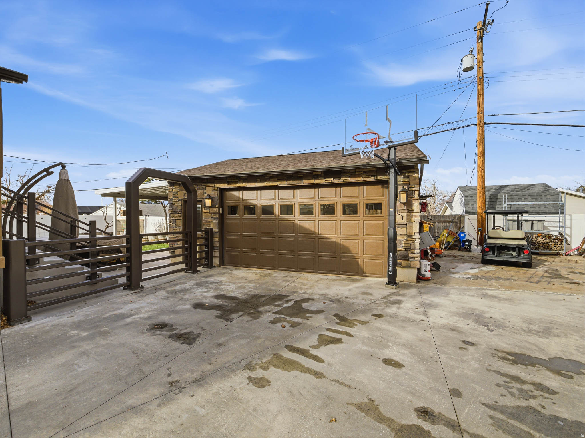 ROLLING KNOLLS - Residential