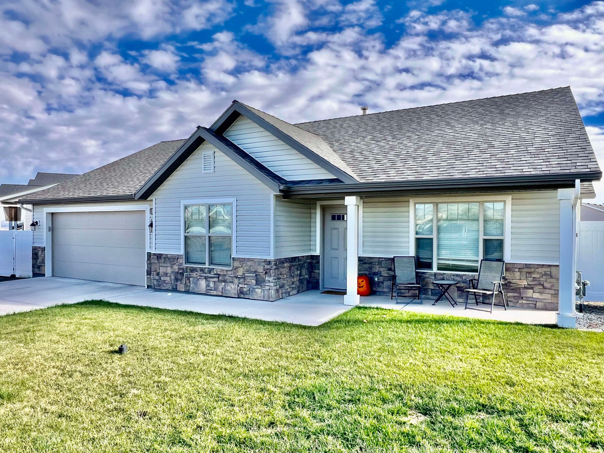 MAYFAIR MEADOWS - Residential