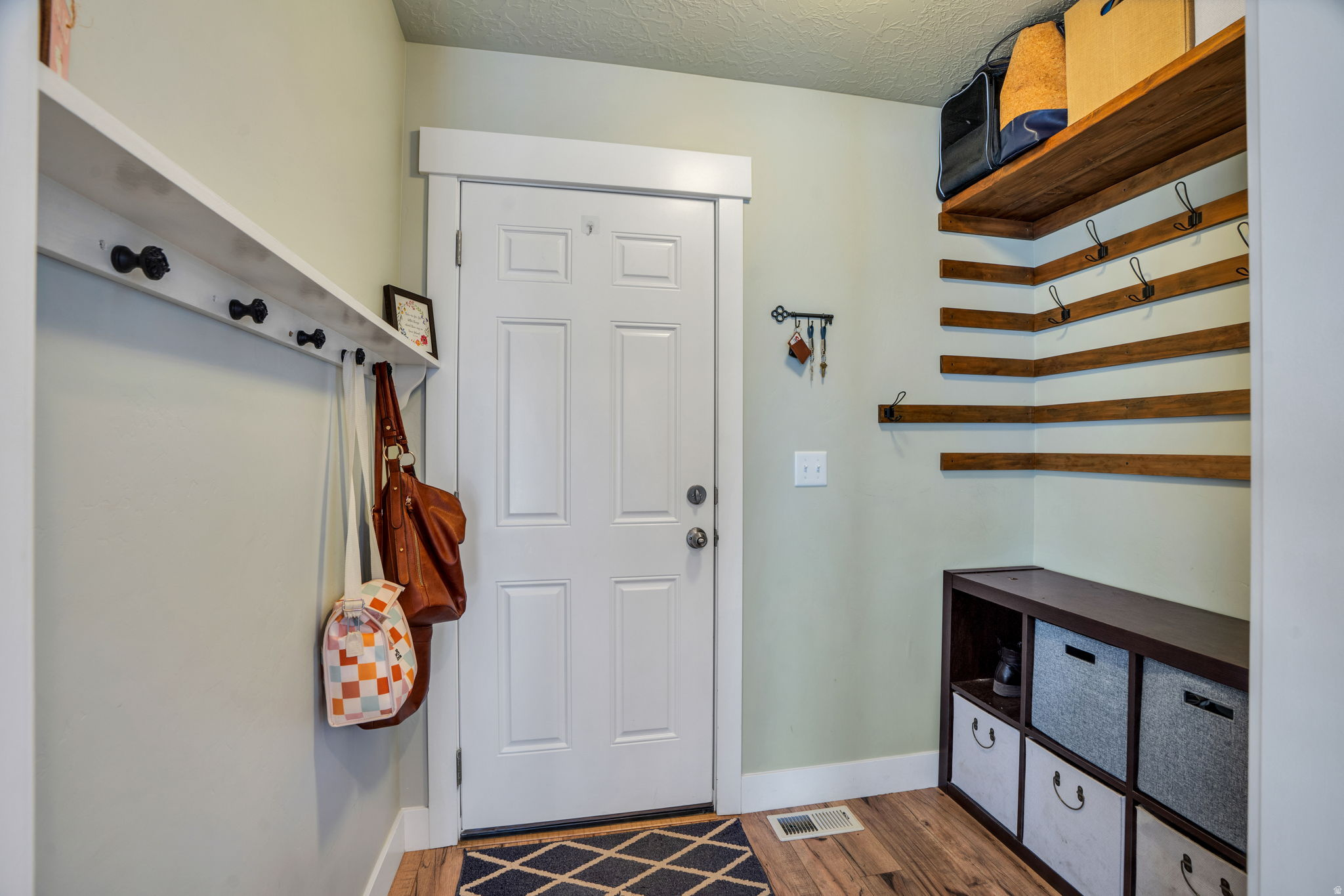 OAK HOLLOW - Residential