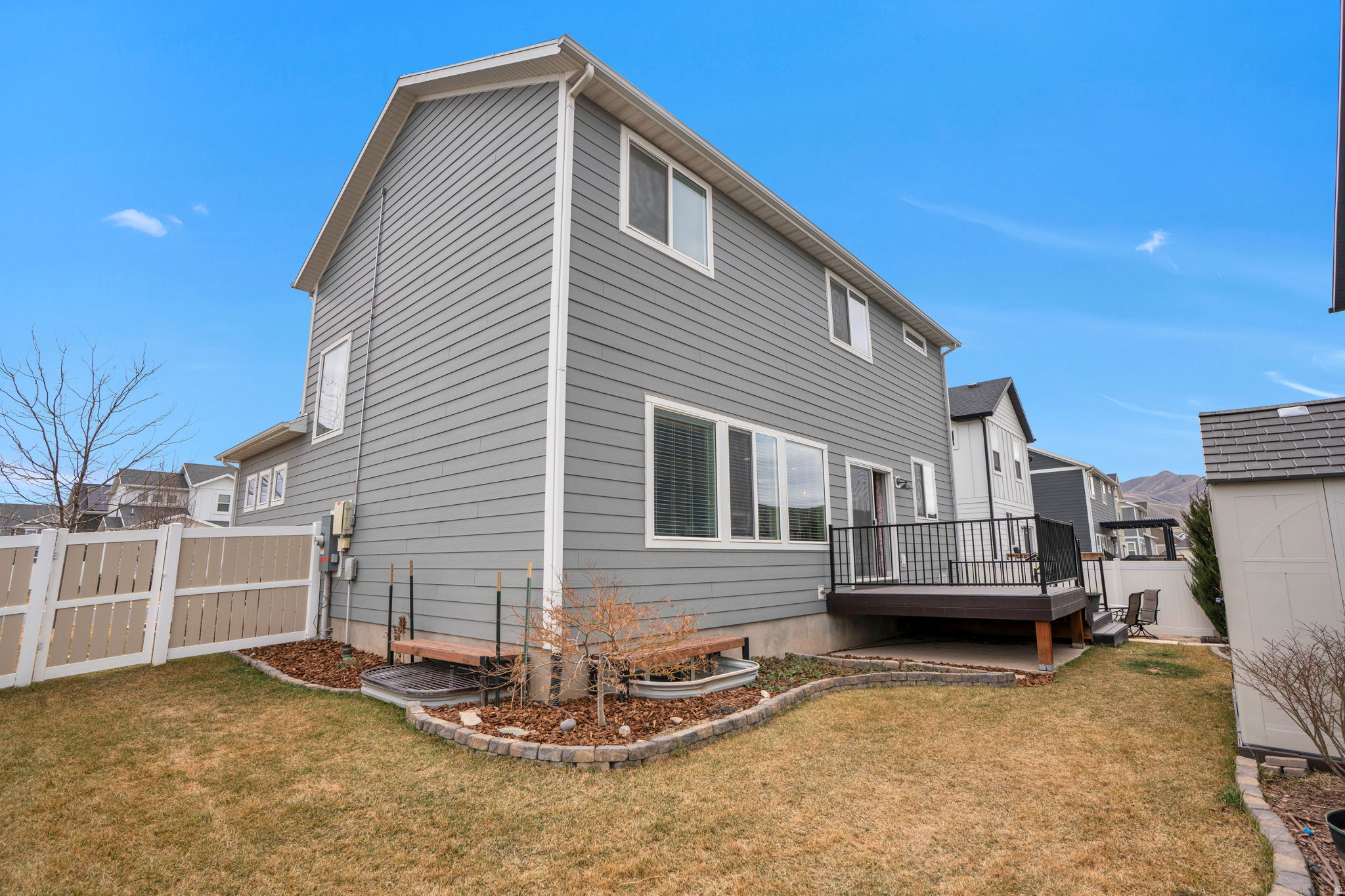 OAK HOLLOW - Residential